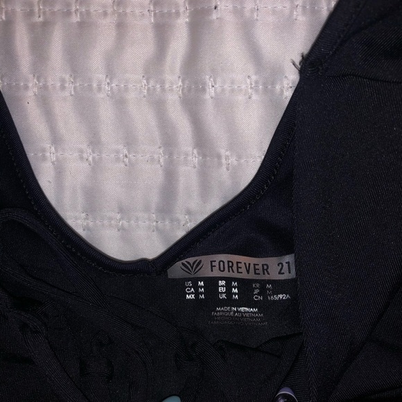 ‼️CLEARANCE SALE WORKOUT crisscross Top - Picture 3 of 3